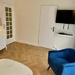 Large Invalides Montparnasse Appartement *