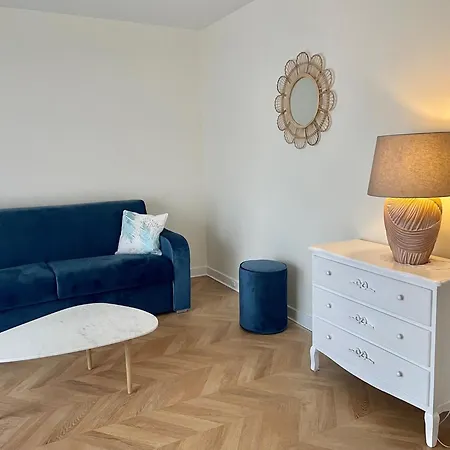 Large Invalides Montparnasse *