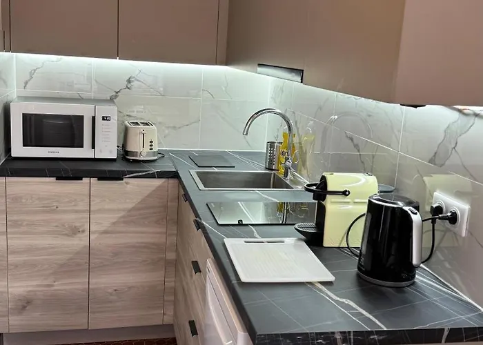 Large Invalides Montparnasse